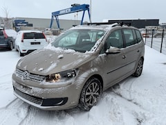 Volkswagen Touran - 1.2 TSI / 7 PERSOONS / TREKHAAK