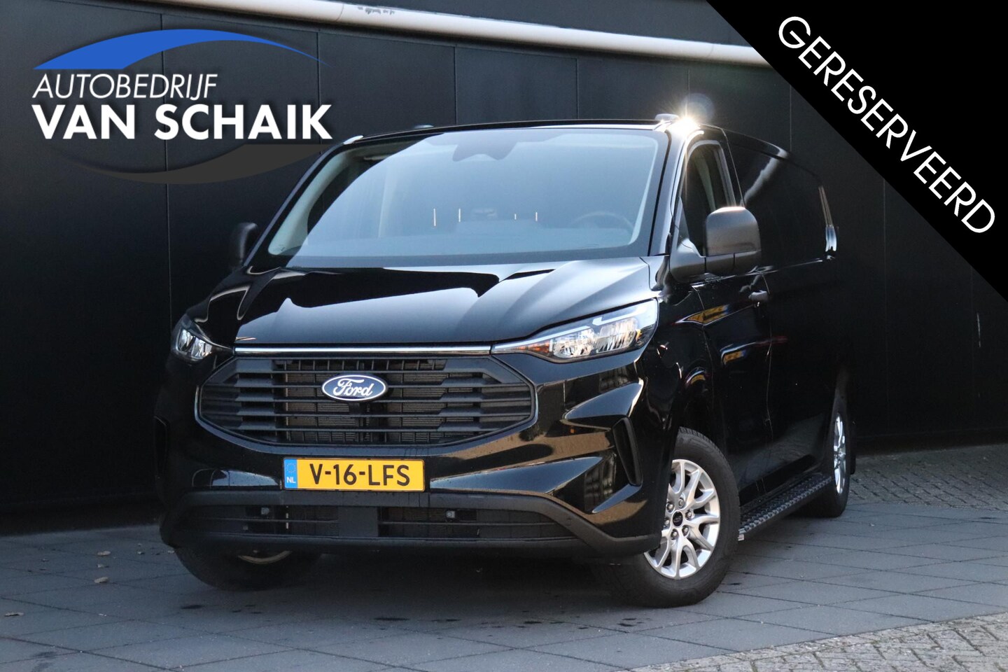 Ford Transit Custom - 320 2.0 TDCI L2H1 170PK AWD 4X4 | STOEL/STUURVERW. | CAMERA | TREKHAAK | SIDE-BARS | NAVI - AutoWereld.nl