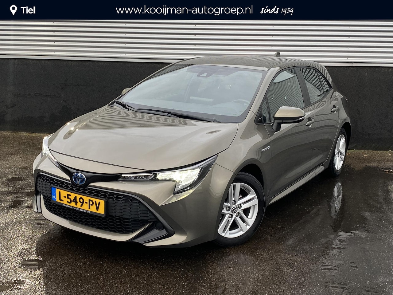 Toyota Corolla - 1.8 Hybrid Active NL Auto, 1e eign. BTW-auto, Navigatie Apple CarPlay/Android Auto, achter - AutoWereld.nl