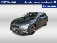 Skoda Octavia Combi - 1.4 TSI iV PHEV Style 204 pk / Panoramadak / LED Koplampen / Standkachel / Head-up Display