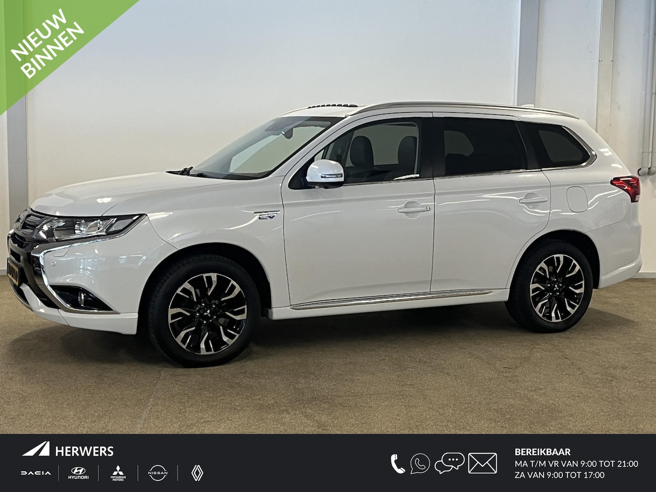 Mitsubishi Outlander - 2.0 PHEV instyle+ / cruise control adaptief / elektrisch glazen schuif-/kanteldak / LED ko - AutoWereld.nl