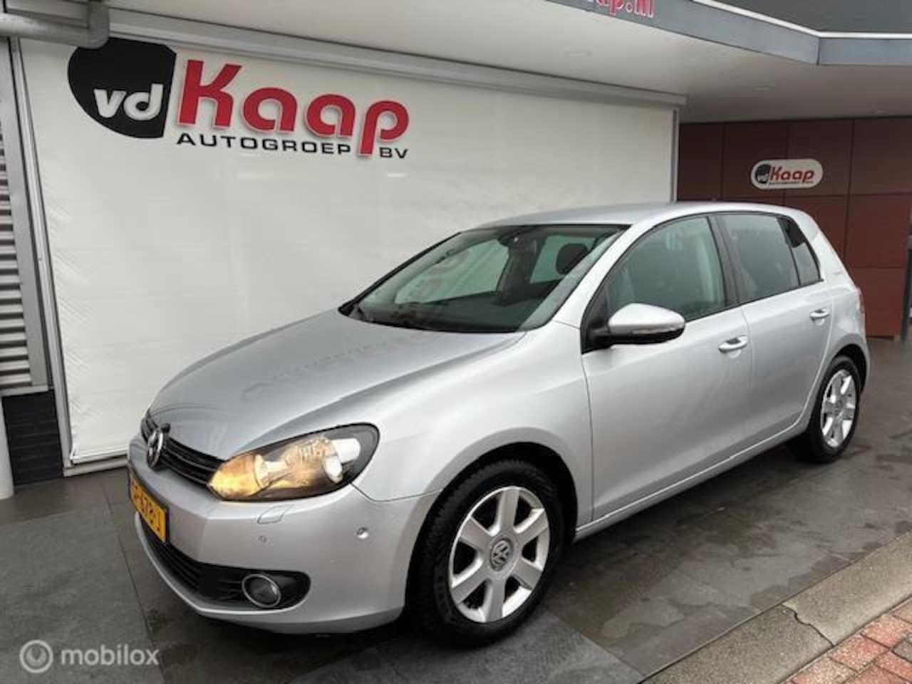 Volkswagen Golf - 1.6 TDI Comfortline BlueMotion 1.6 TDI Comfortline BlueMotion - AutoWereld.nl