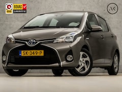 Toyota Yaris - 1.5 Hybrid Sport Automaat (NAVIGATIE, CLIMATE, CAMERA, STOELVERWARMING, SPORTSTOELEN, BLUE