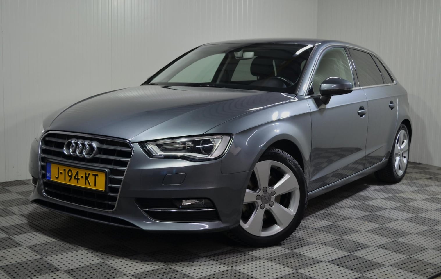Audi A3 Sportback - 1.4 TFSI Attraction Pro Line plus / Xenon & Led / Ecc / Pdc / Half Leer - AutoWereld.nl