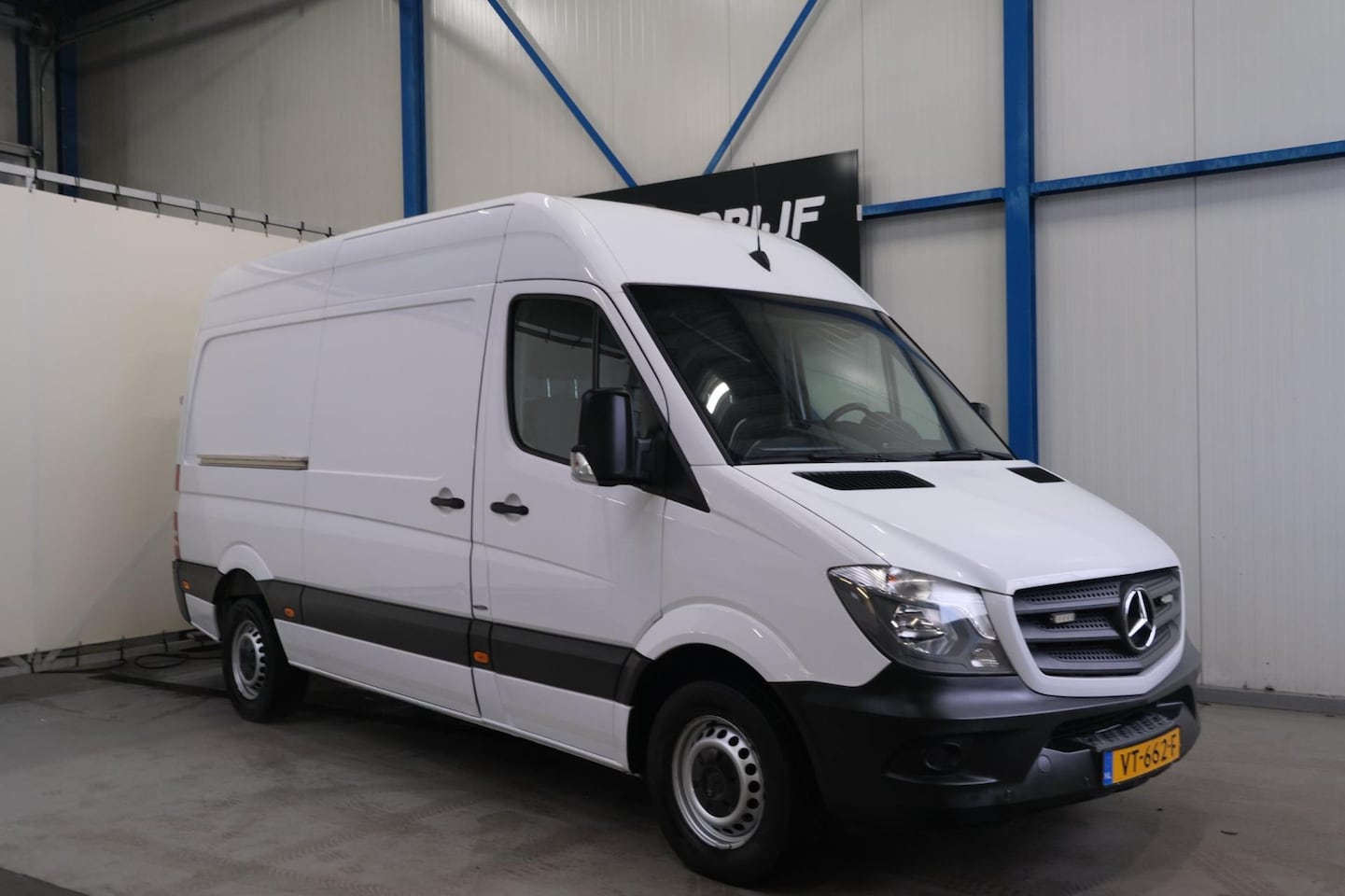 Mercedes-Benz Sprinter - 313 2.2 CDI 366 HD Automaat Inclusief Stelling, Airco, PDC, Trekhaak. - AutoWereld.nl
