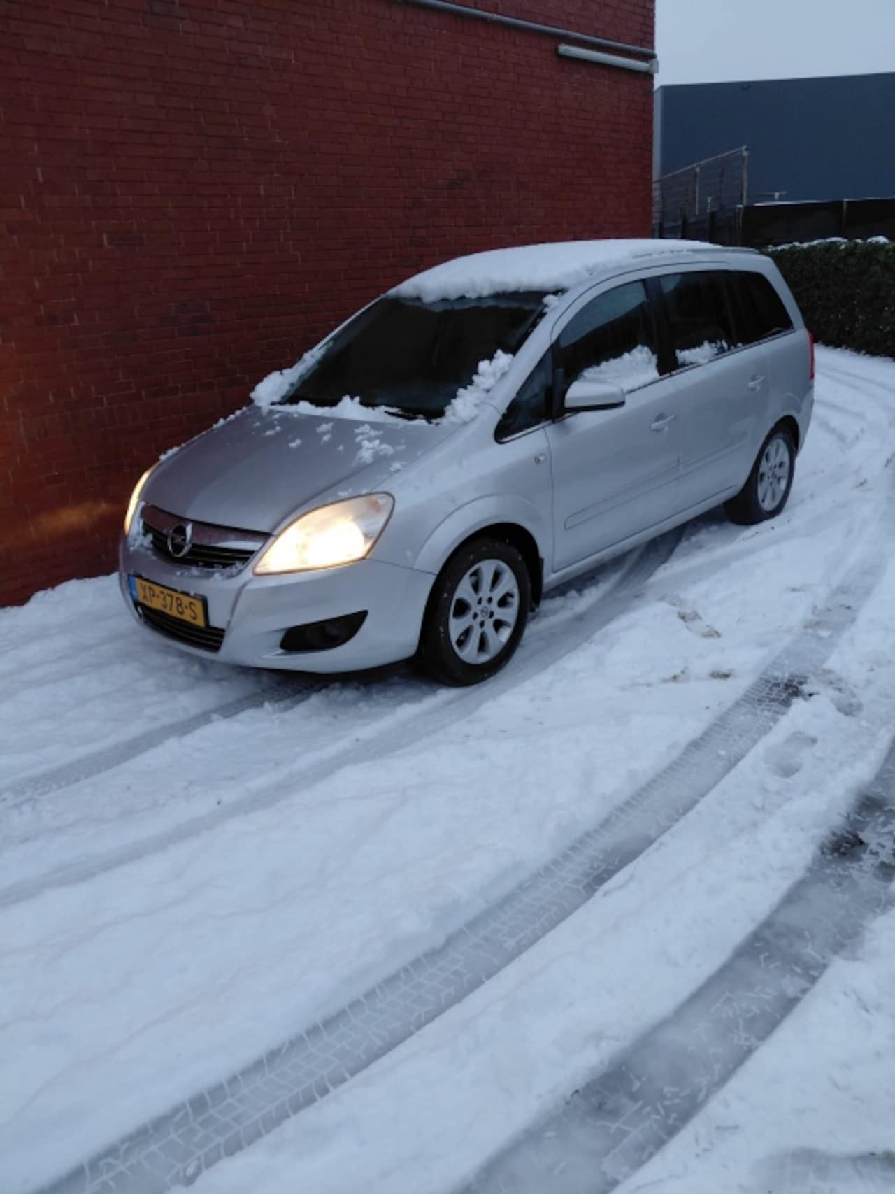 Opel Zafira - 1.6 Essentia 1.6 Essentia - AutoWereld.nl