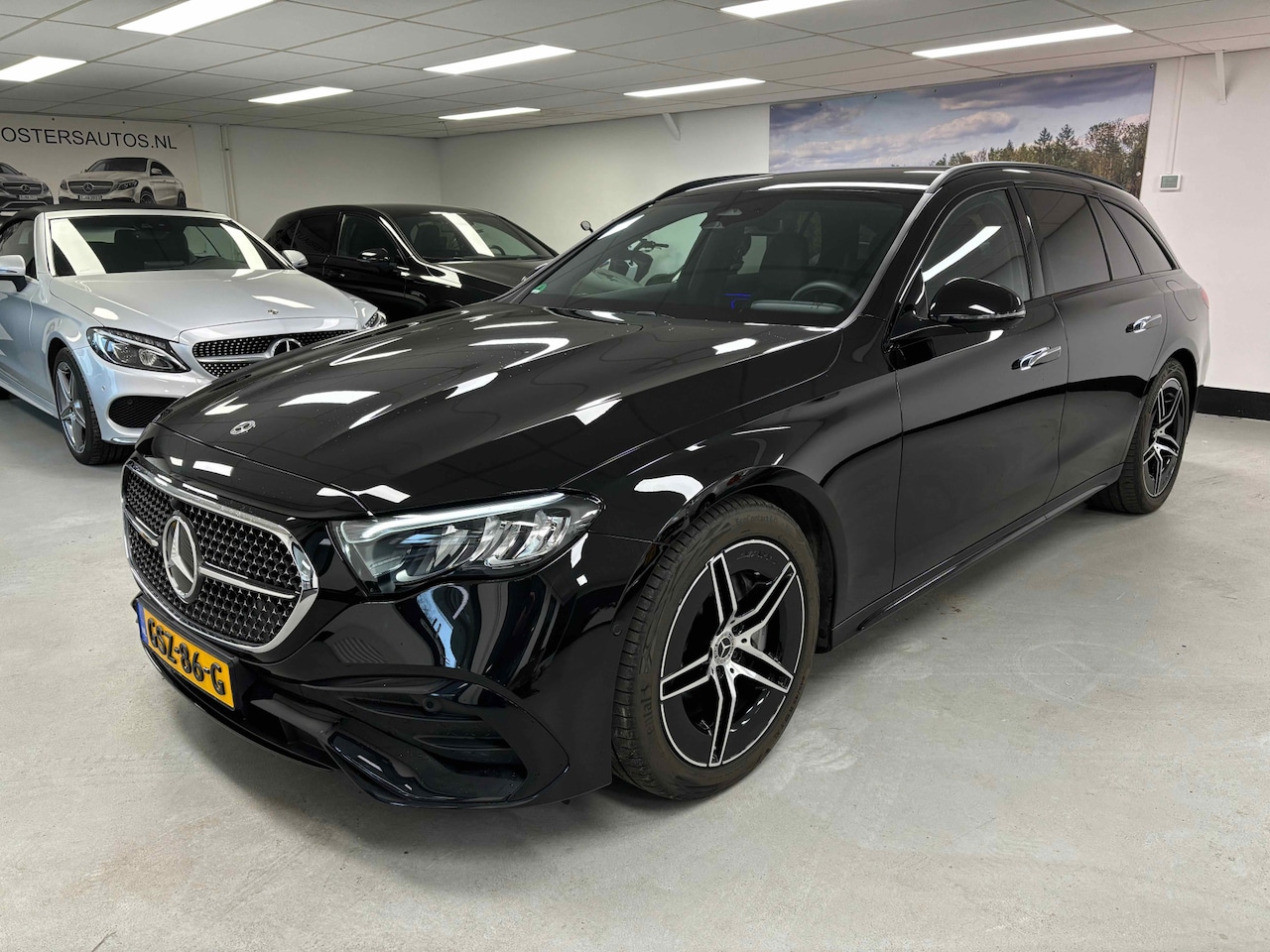 Mercedes-Benz E-klasse Estate - 300 e AMG NW MODEL Distronic Keyless Go Led Sfeer - AutoWereld.nl