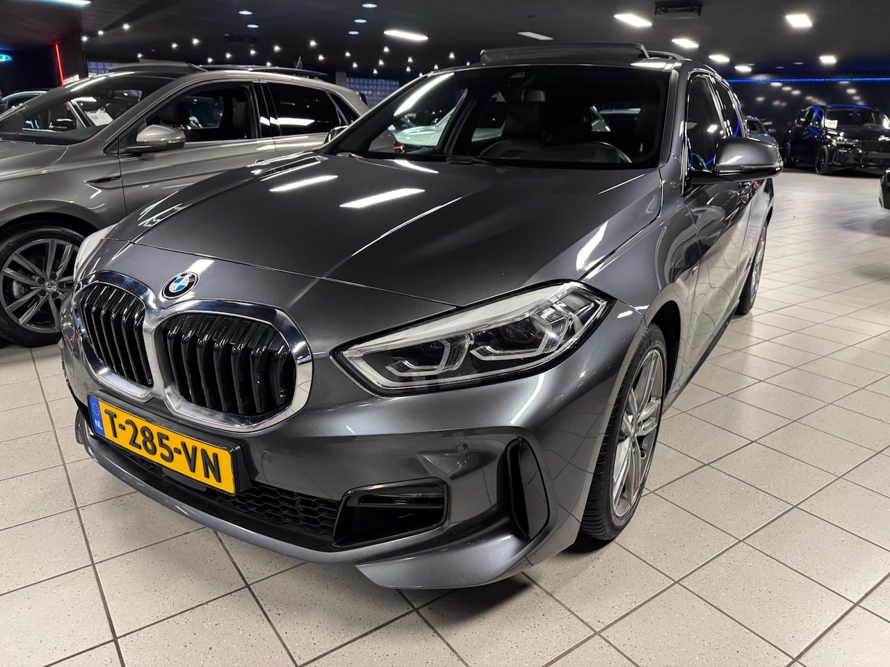 BMW 1-serie - 118i High Executive Automaat panorama Led Navigatie - AutoWereld.nl
