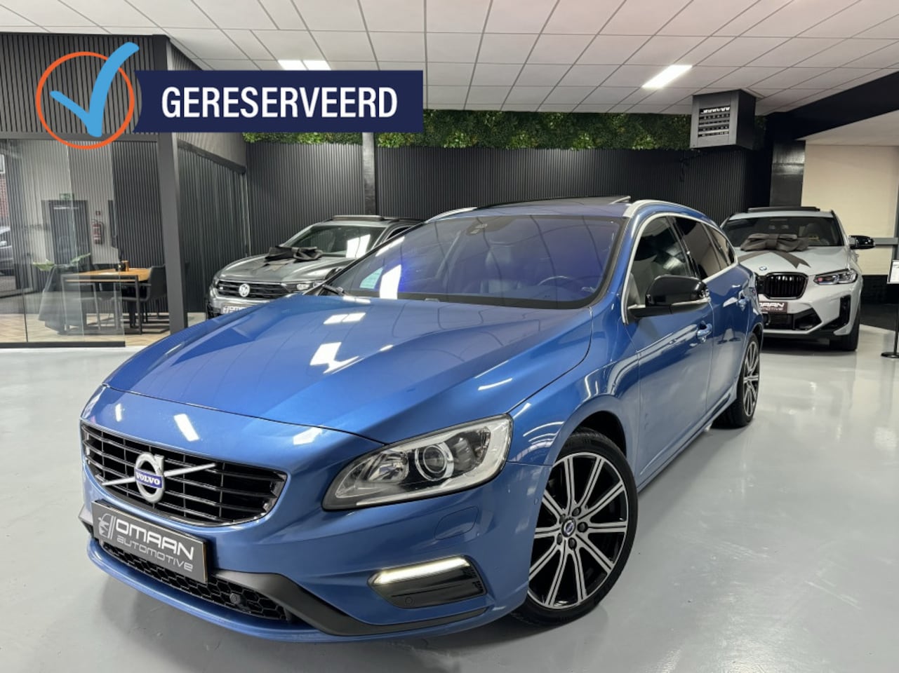 Volvo V60 - 2.0 D4 191PK R-DESIGN STANDKACHEL LEER TREKHK - AutoWereld.nl