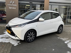 Toyota Aygo - 1.0 VVT-i x-play | 1ste eigenaar | Navi | Apple Carplay | Achter