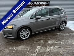 Volkswagen Golf Sportsvan - 1.2 TSI Highline met 1300kg trekgewicht | Camera | PDC V+A | Cruise | Trekhaak | Navi | LM