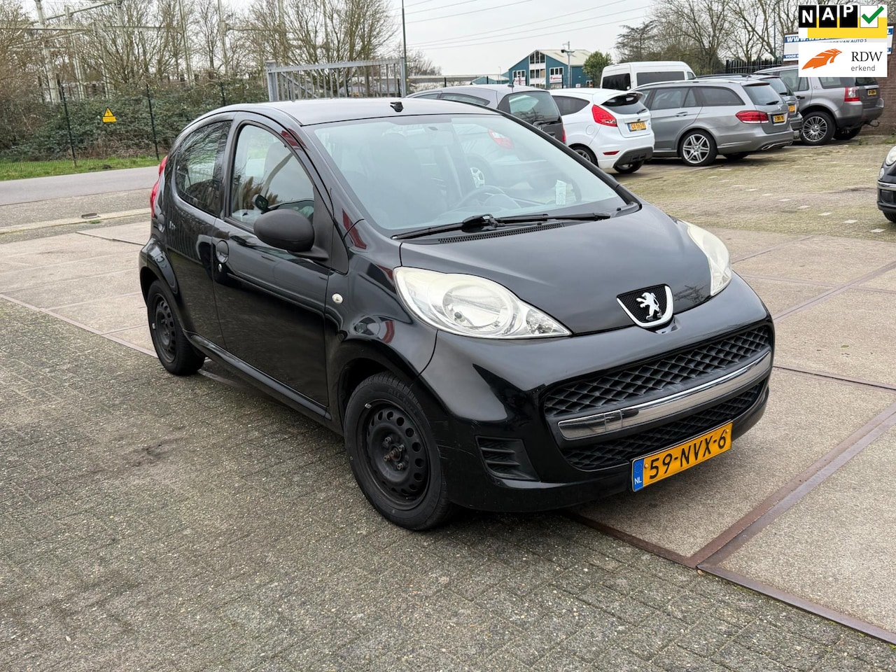 Peugeot 107 - 1.0-12V XR uit 2010, rijdt goed en recente apk - AutoWereld.nl