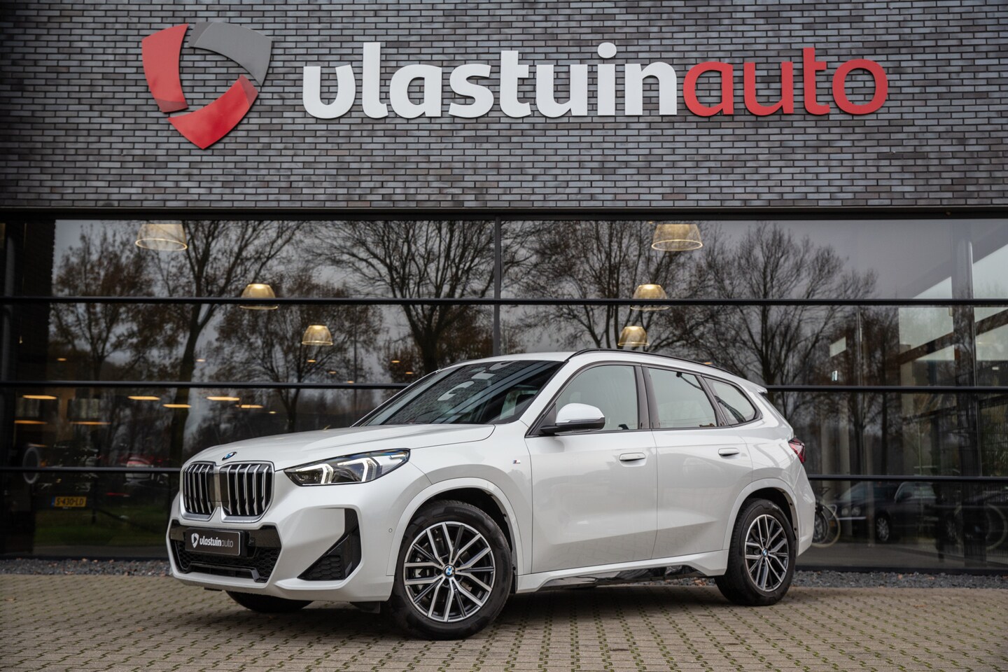 BMW X1 - sDrive18i M-Sport | Achteruitrijcamera, Draadloze lader, Sfeerverlichting, - AutoWereld.nl