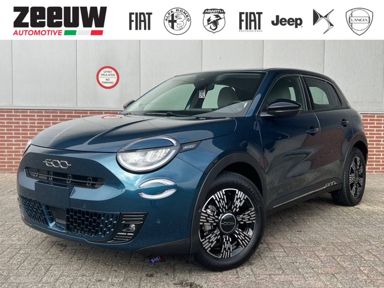 Fiat 600e - Urban 54 kWh | Pack Comfort | Pack Style | Camera | Carplay | 17 - AutoWereld.nl
