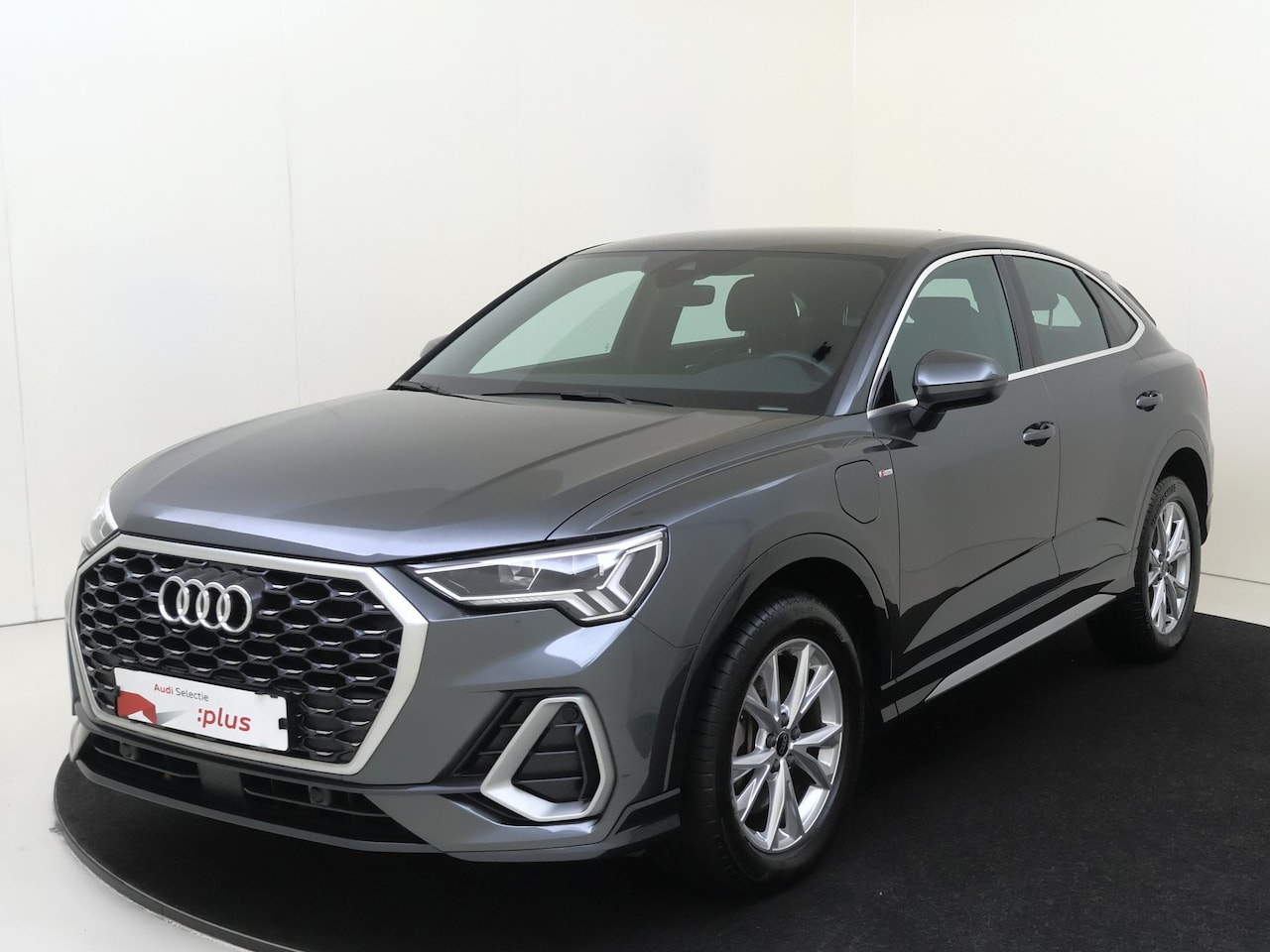 Audi Q3 Sportback - 45 TFSI e S Edition | SoH 97% | Keyless | Stoelverwarming | CarPlay | Adaptieve cruise con - AutoWereld.nl