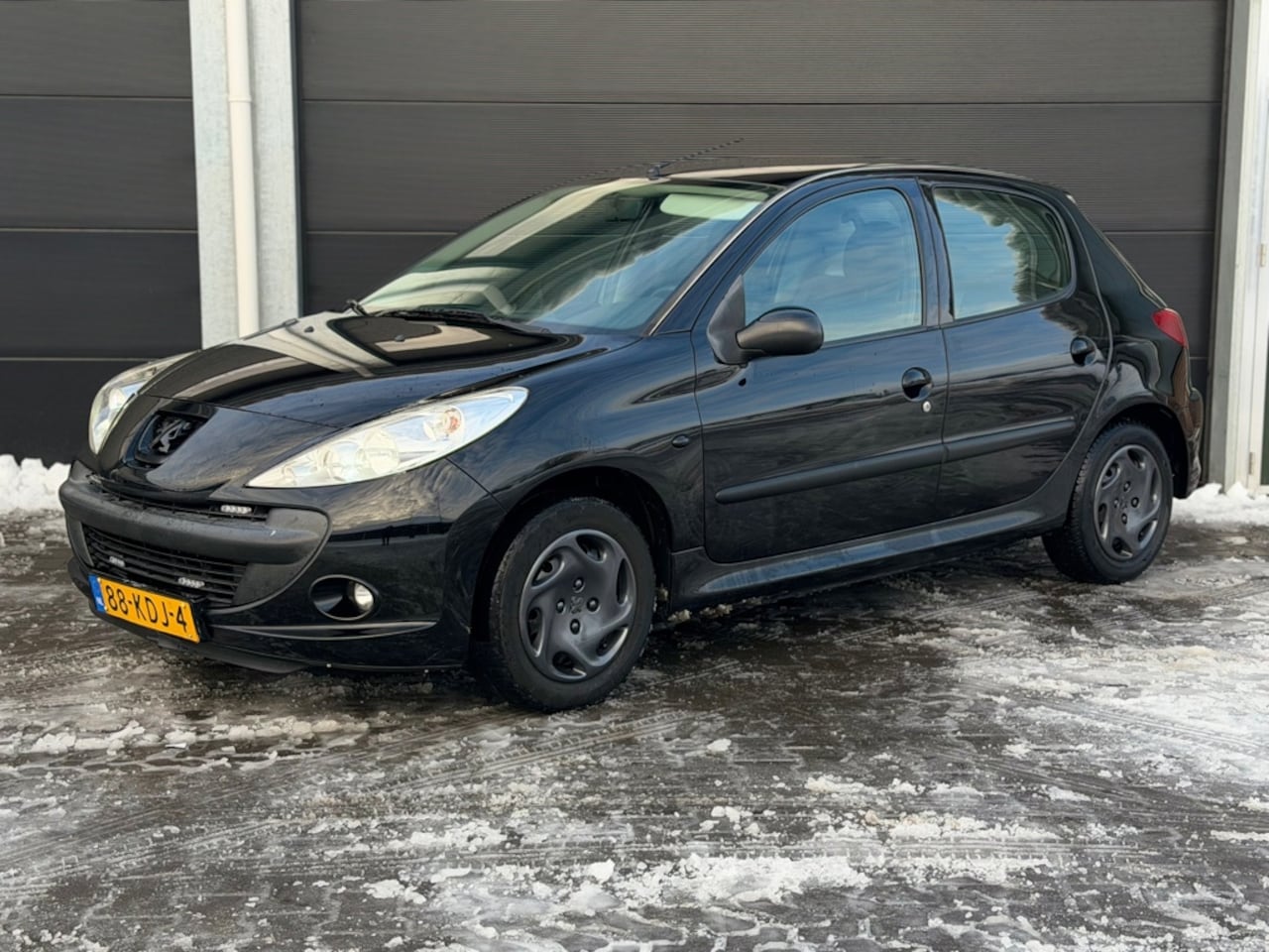 Peugeot 206 - 1.4 XS/Netjes/E.ramen/Trekhaak - AutoWereld.nl