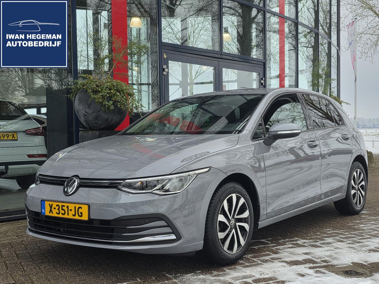 Volkswagen Golf - 1.0 eTSI AUTOMAAT | Navi | ECC | PDC | Cruise Control | LM Velgen | Stuur+Stoelverwarming - AutoWereld.nl