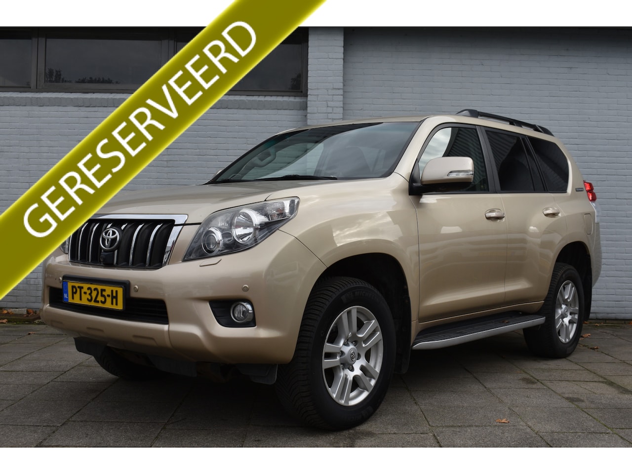 Toyota Land Cruiser - 3.0 D-4D-F Executive | Automaat | 7 Persoons |  Lerenbekleding | - AutoWereld.nl