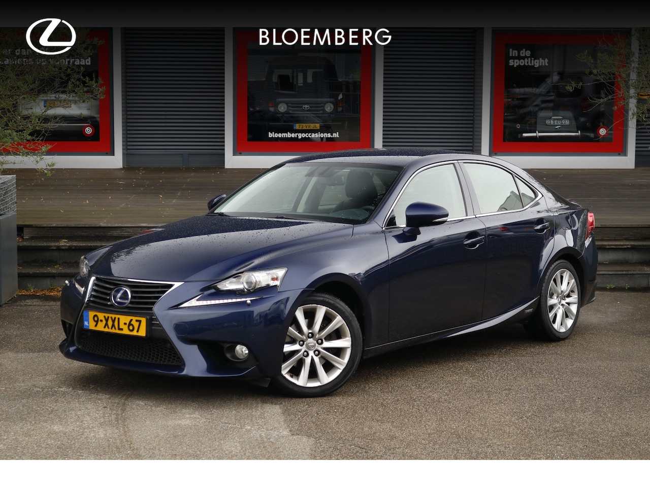 Lexus IS - 300h Edition | Fabrieksnavigatie | - AutoWereld.nl