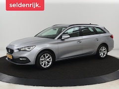 SEAT Leon - 1.0 eTSI Style | Trekhaak | Camera | Carplay | Full LED | Navigatie | Cruise control | Par