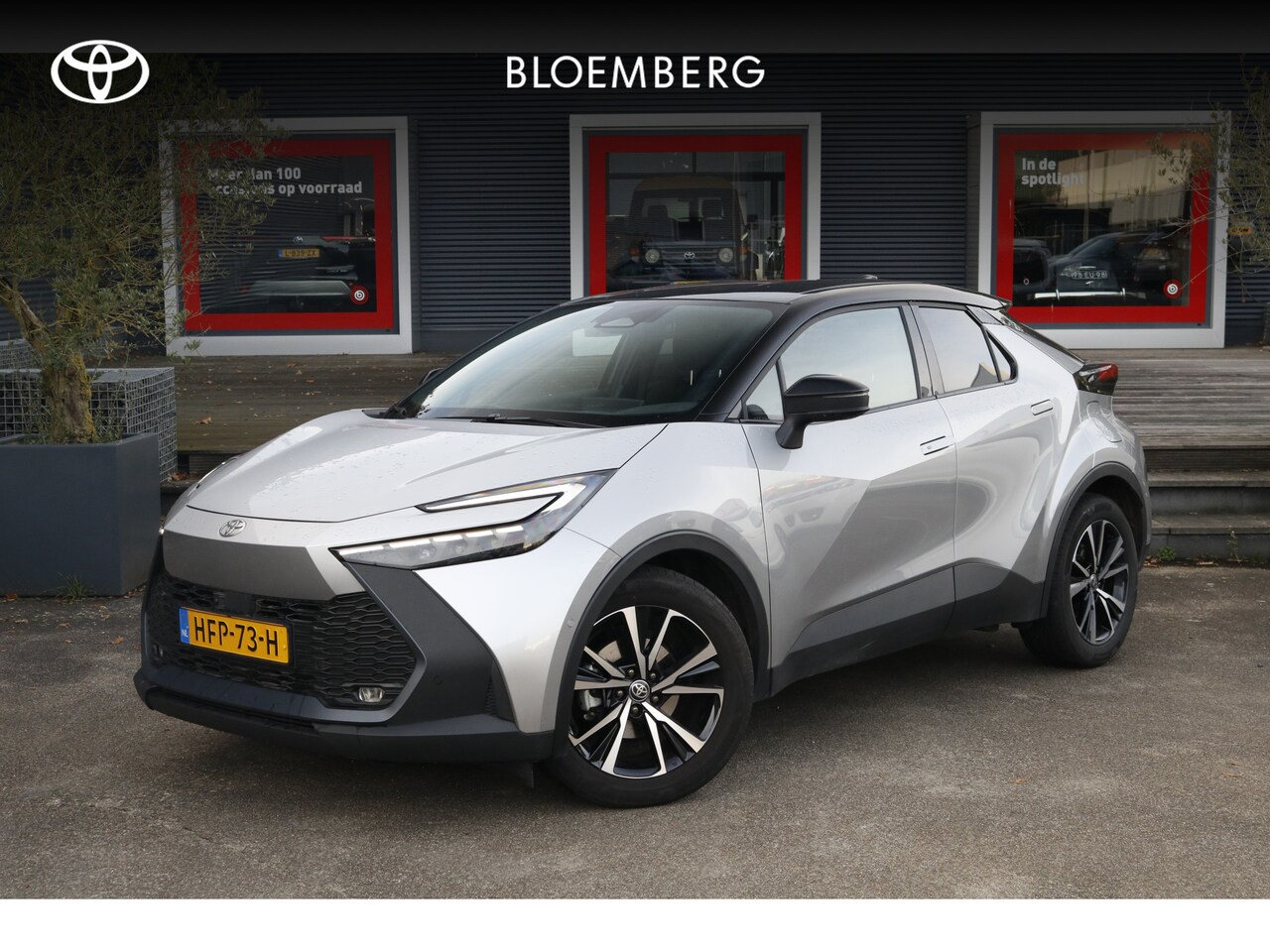Toyota C-HR - 1.8 Hybrid 140 First Edition | Apple Carplay | Toyota Safety Sense | Achteruitrijcamera | - AutoWereld.nl