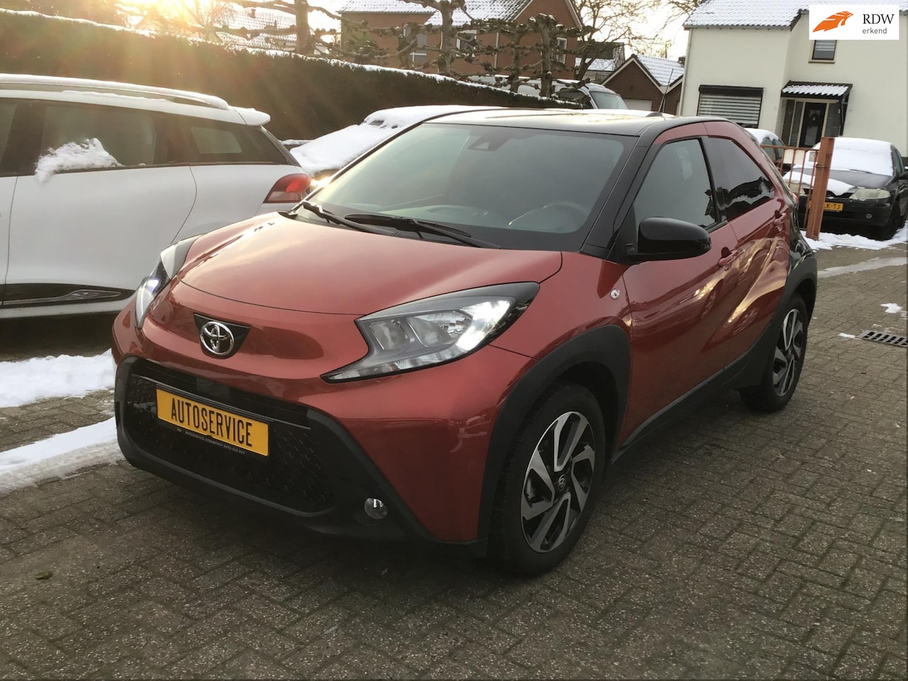 Toyota Aygo X - 1.0 VVT-i S-CVT Pulse Apple/Cruise/camera/stoelverw - AutoWereld.nl