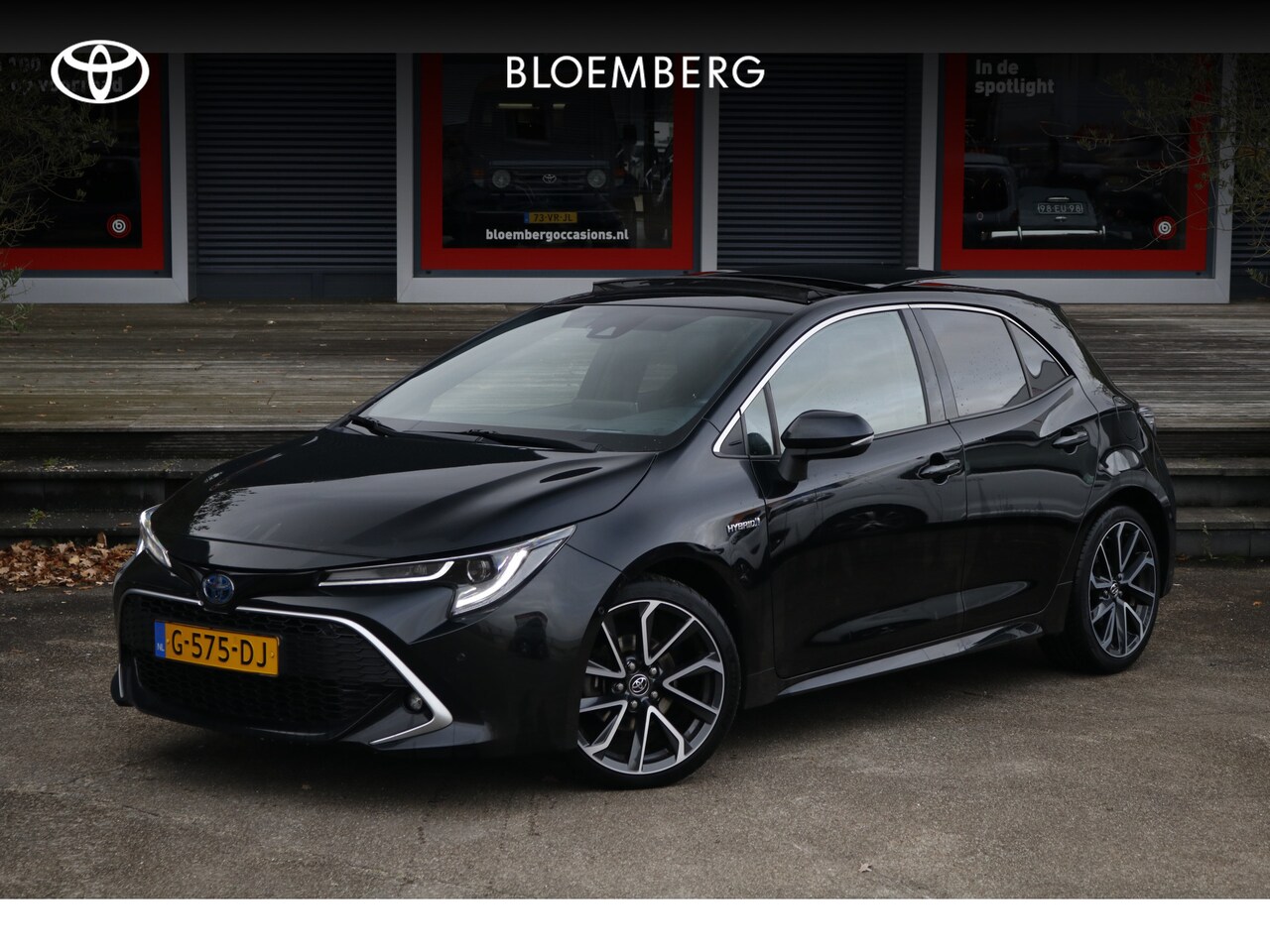Toyota Corolla - 1.8 Hybrid Executive Schuif kanteldak - AutoWereld.nl