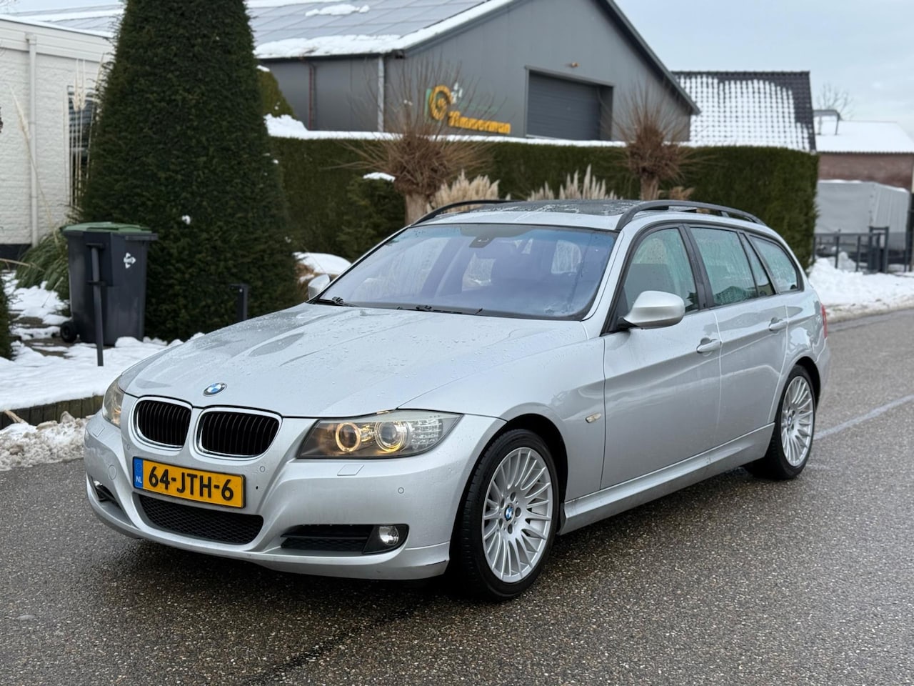 BMW 3-serie Touring - 320i Executive AUT 2009 Pano/Navi/Clima/Lmv - AutoWereld.nl