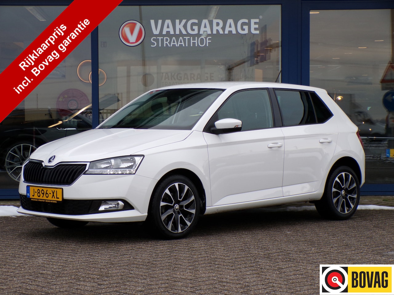 Skoda Fabia - 1.0 TSI Business Edition 1.0 TSI Business Edition, Carplay + Android Auto / Cruise Control / Navigatie / Sensoren / - AutoWereld.nl