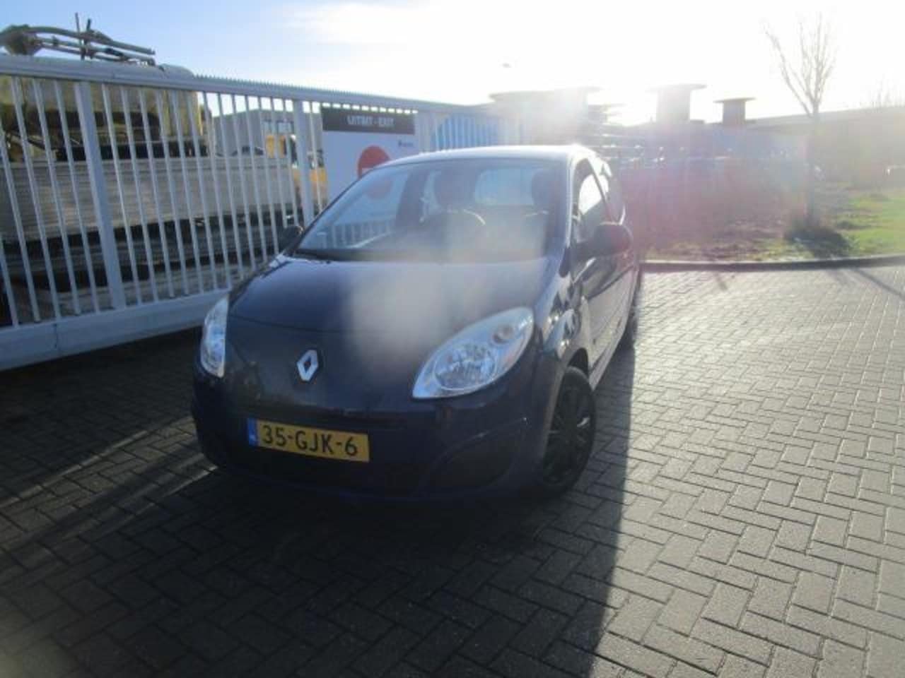 Renault Twingo - 1.2 Authentique 1.2 Authentique, APK 25-02-2027 - AutoWereld.nl