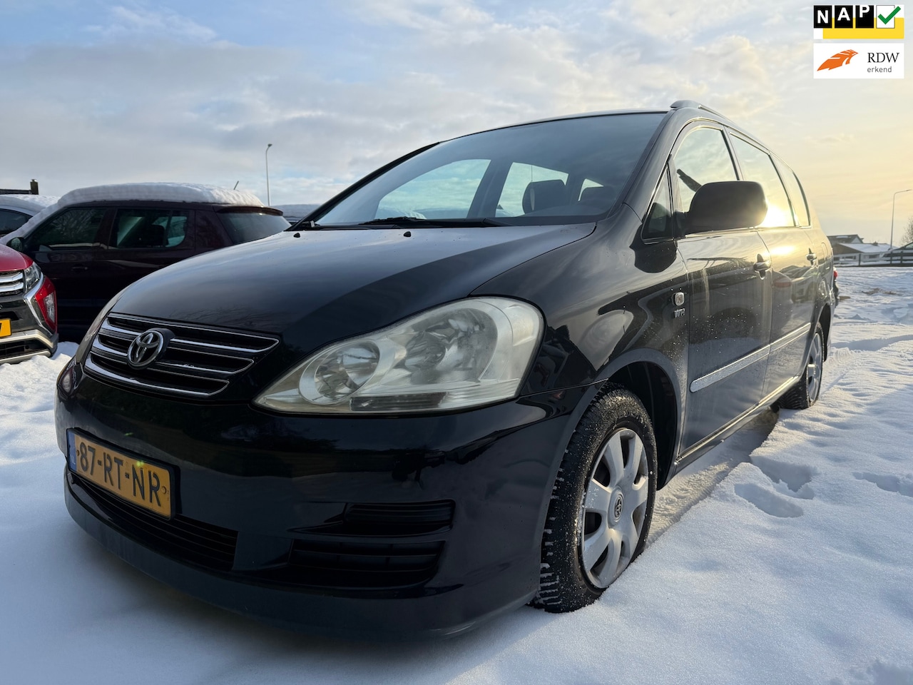 Toyota Avensis Verso - 2.0i Linea Luna 6p. 2e Eig Dealer Onderhouden Volledig Nette Auto - AutoWereld.nl