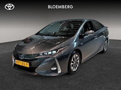 Toyota Prius - 1.8 Plug-in Executive | Full Map Navi | Bluetooth | verwarmde stoelen | lm velgen |