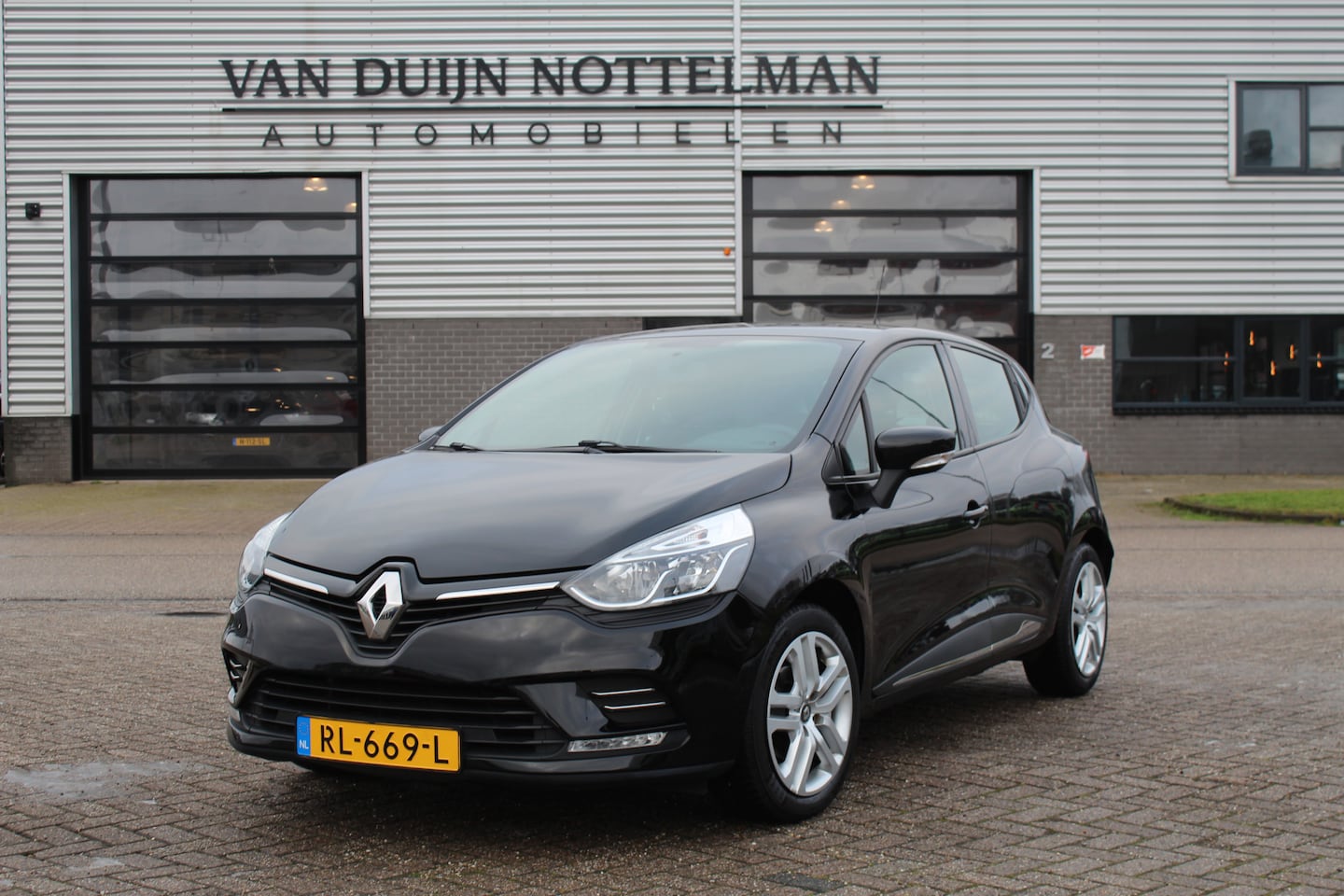 Renault Clio - 0.9 TCe Zen / Airco / Led / Zuinig / N.A.P. - AutoWereld.nl