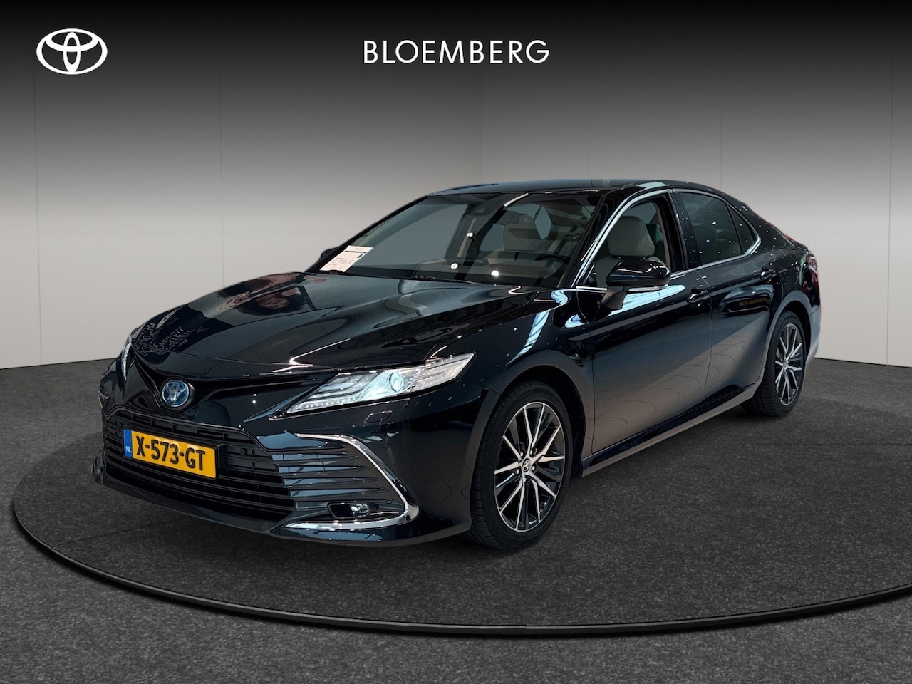 Toyota Camry - 2.5 Hybrid Executive Automaat | Leder | Full navigatie | Bluetooth | Stoel- stuurverwarmi - AutoWereld.nl