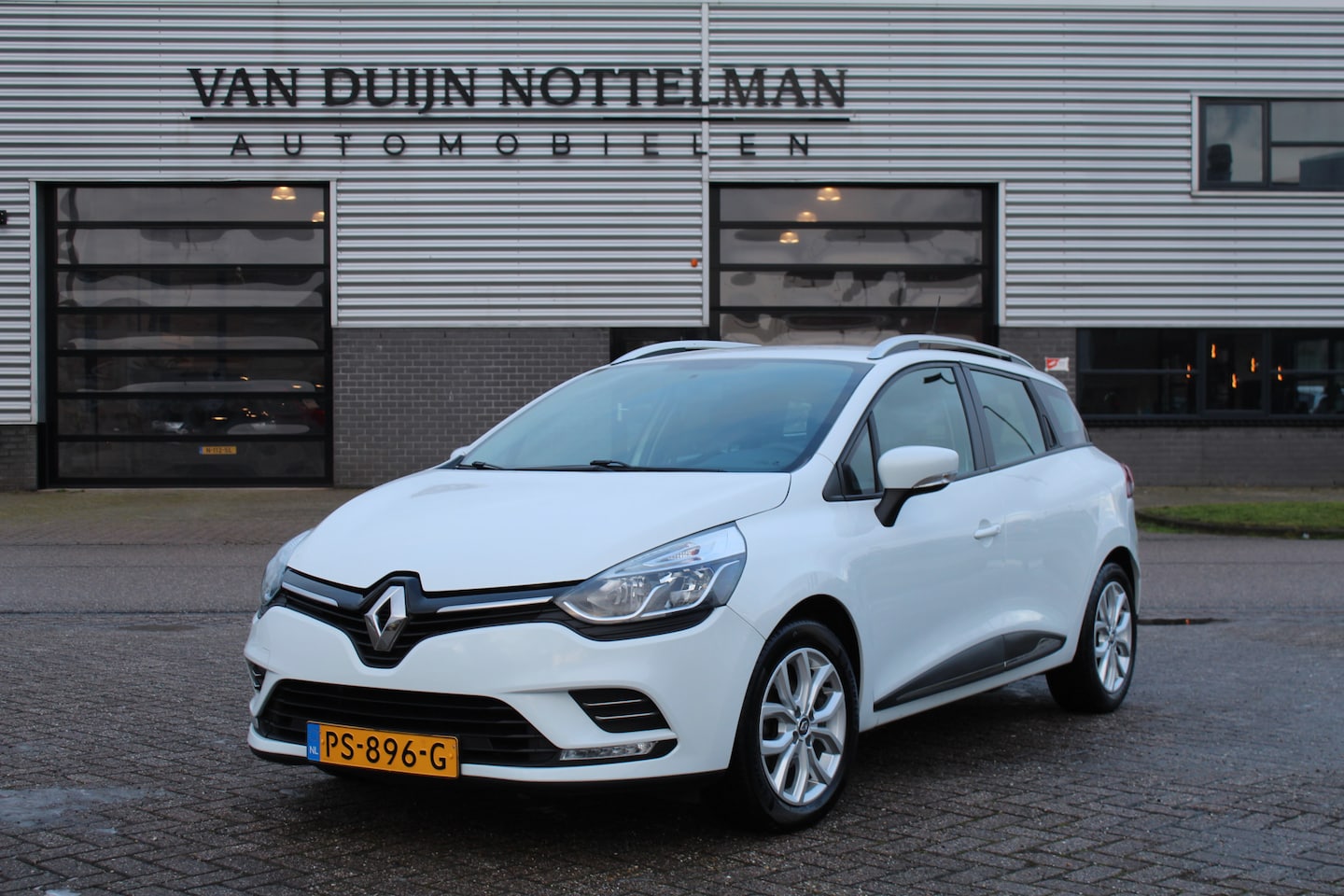 Renault Clio Estate - 1.2 TCe Zen / Navigatie / Automaat / N.A.P. - AutoWereld.nl