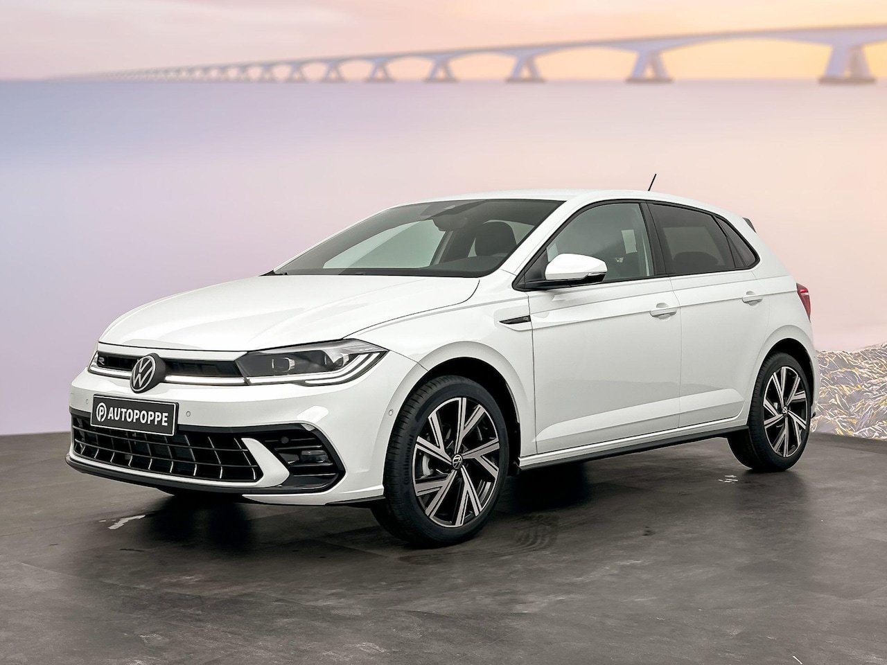 Volkswagen Polo - R-Line-Edition 1.0 70 kW / 95 pk TSI Hatchback 7 v - AutoWereld.nl