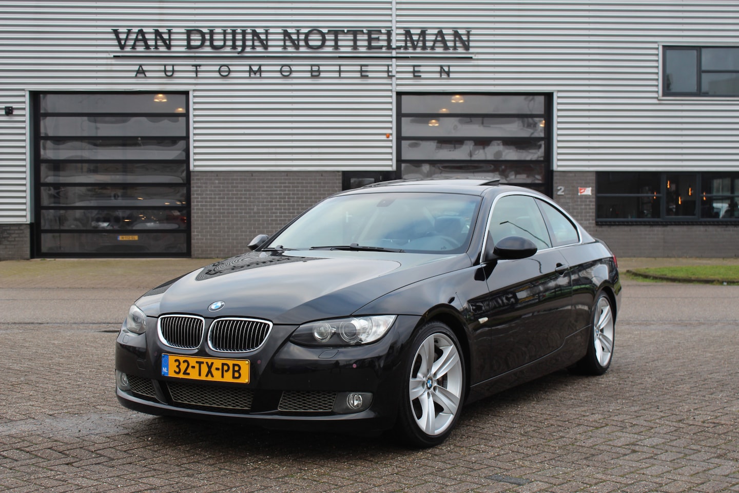 BMW 3-serie Coupé - 335i High Executive / Keyless / Schuifdak / N.A.P. - AutoWereld.nl