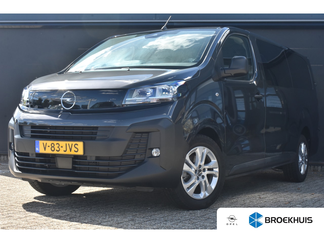Opel Vivaro - 2.0 Diesel 145 L3 DC 5pers. DEMO-DEAL! | Trekhaak | Glasslook Panelen | Betimmering | Alls - AutoWereld.nl
