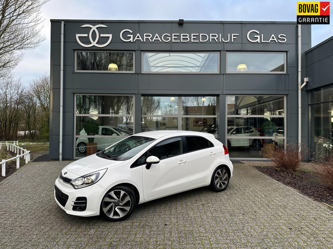 Kia Rio - 1.2 CVVT ExecutiveLine 68000km Stoel-stuurverw. - AutoWereld.nl