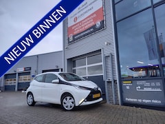 Toyota Aygo - 1.0 VVT-i x-nav - CAMERA - NAVI - NL AUTO - 1 EIGENAAR