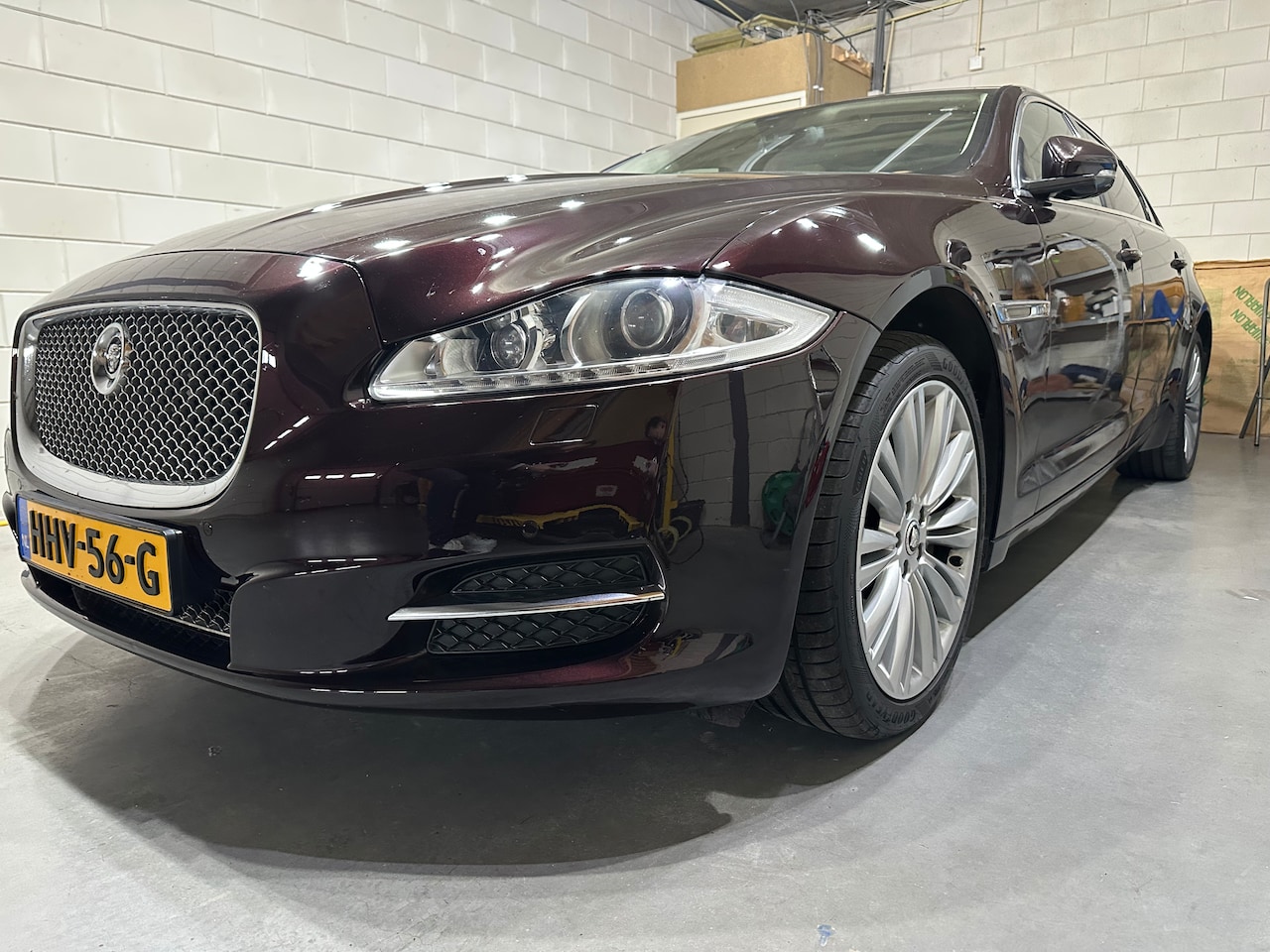 Jaguar XJ - 3.0 V6D Portfolio LWB Prachtige auto in topstaat. Dikke dieselmotor met weinig kilometers. - AutoWereld.nl