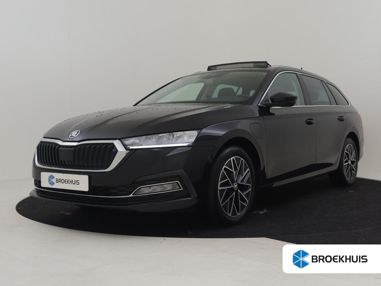 Skoda Octavia Combi - 1.4 TSI iV PHEV Business Edition Plus 204pk | Panorama dak | Head up display | Canton audi - AutoWereld.nl