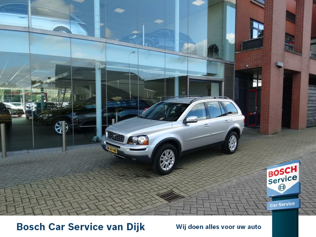 Volvo XC90 - 3.2 Kinetic Aut. 7persoons / NAP / Trekhaak - AutoWereld.nl