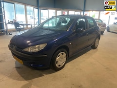 Peugeot 206 - 1.4 XT APK tot 8-2026 incl. grote beurt