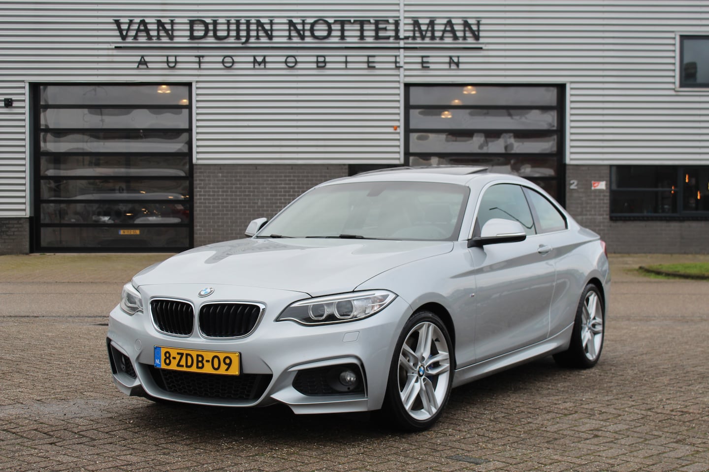 BMW 2-serie Coupé - 220i High Executive / Schuifdak / Xenon / N.A.P. - AutoWereld.nl