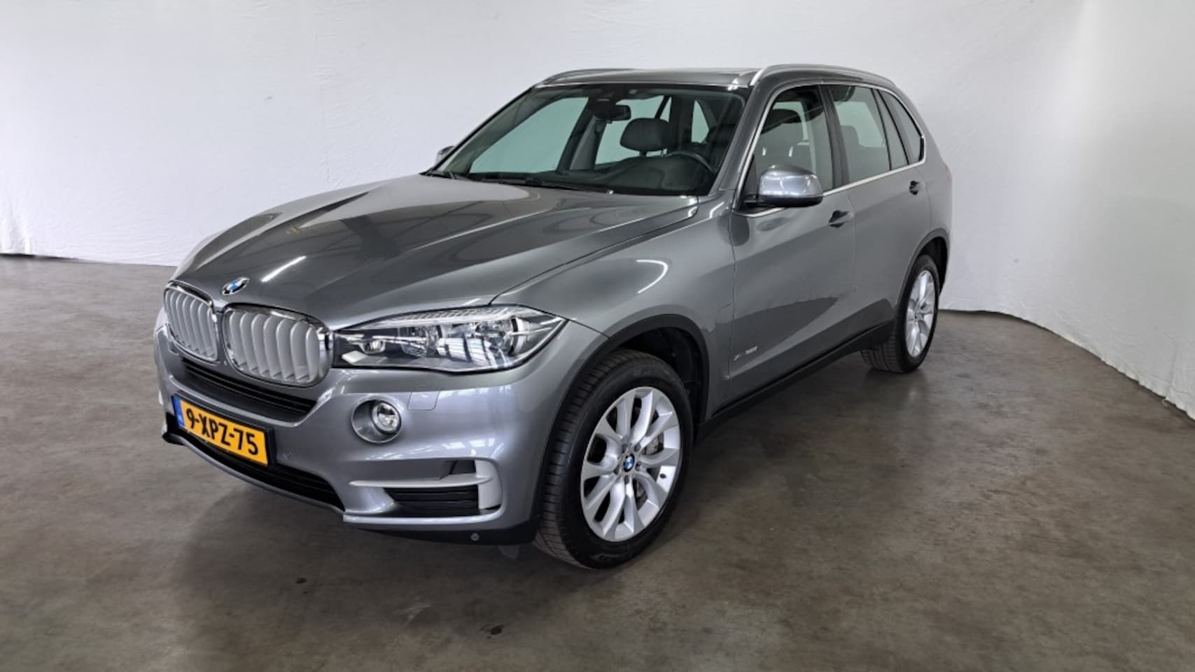 BMW X5 - x Drive 50i High Executive Pano Navi Camera - AutoWereld.nl