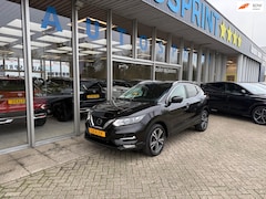 Nissan Qashqai - 1.3 DIG-T N-Connecta 140PK / PANORAMADAK / NAVIGATIE /