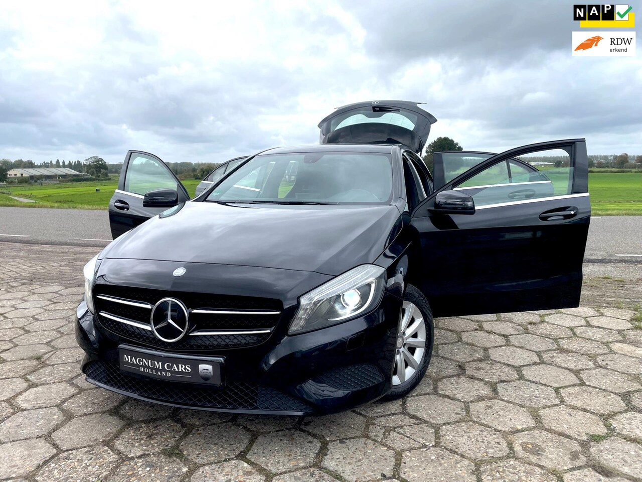 Mercedes-Benz A-klasse - 180 5D NAP Xenon, Leder, Park.Sens, Velgen - AutoWereld.nl