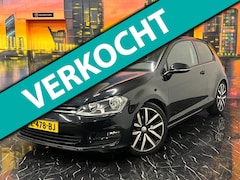 Volkswagen Golf - 1.2 TSI Highline Parkeersensoren|Cruise|Navi