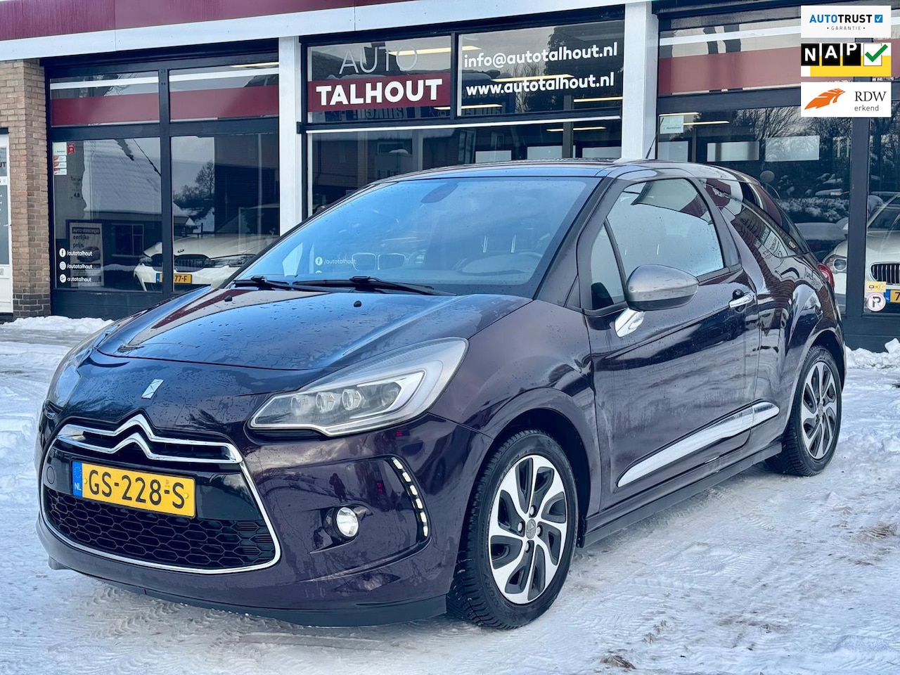 DS 3 - 1.2 PureTech Business | AUTOMAAT | CAMERA | NW DISTRIBUTIERIEM | BLUETOOTH | NAVIGATIE | - AutoWereld.nl